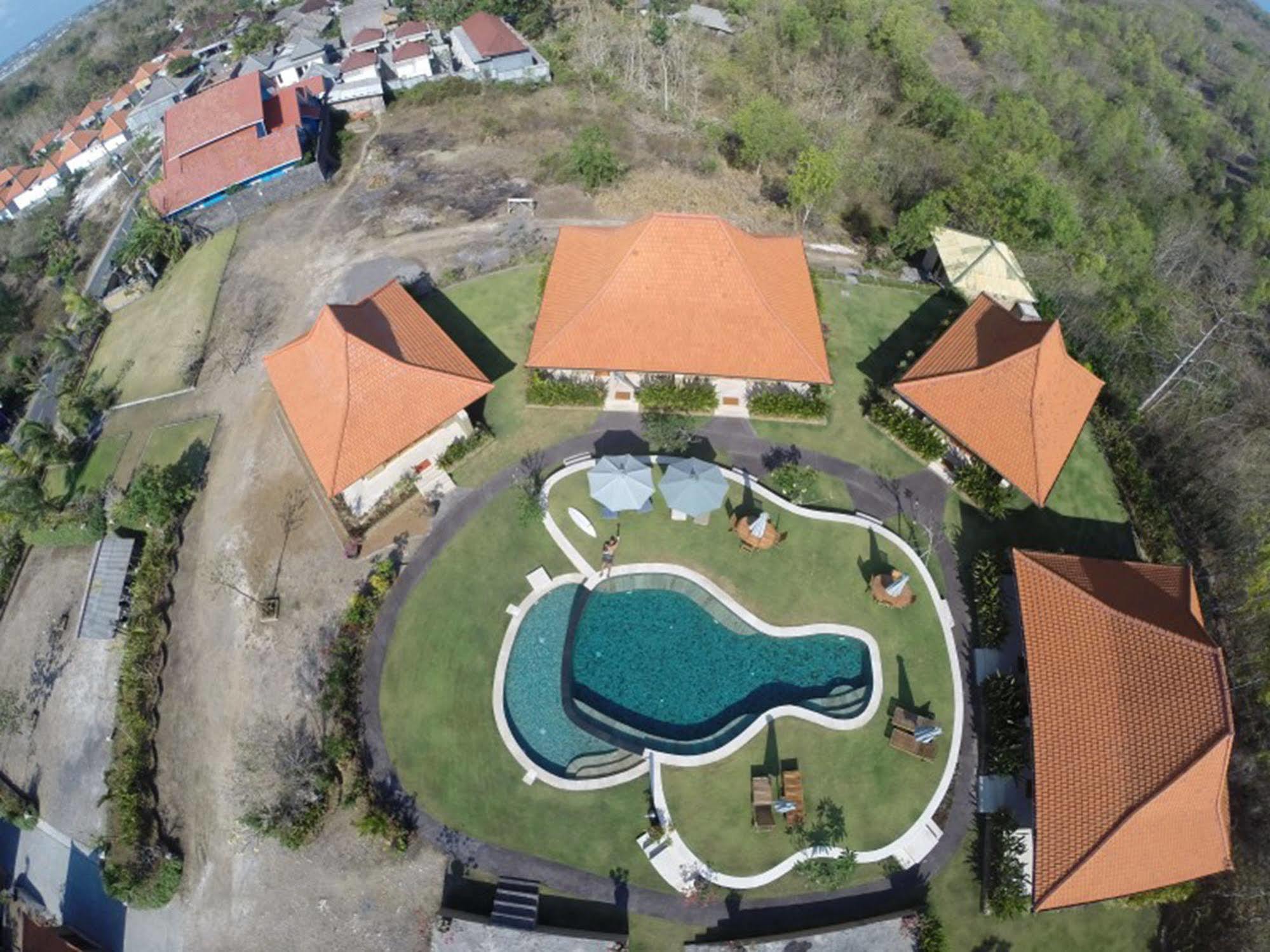 Three Monkeys Villas Pecatu  Ngoại thất bức ảnh
