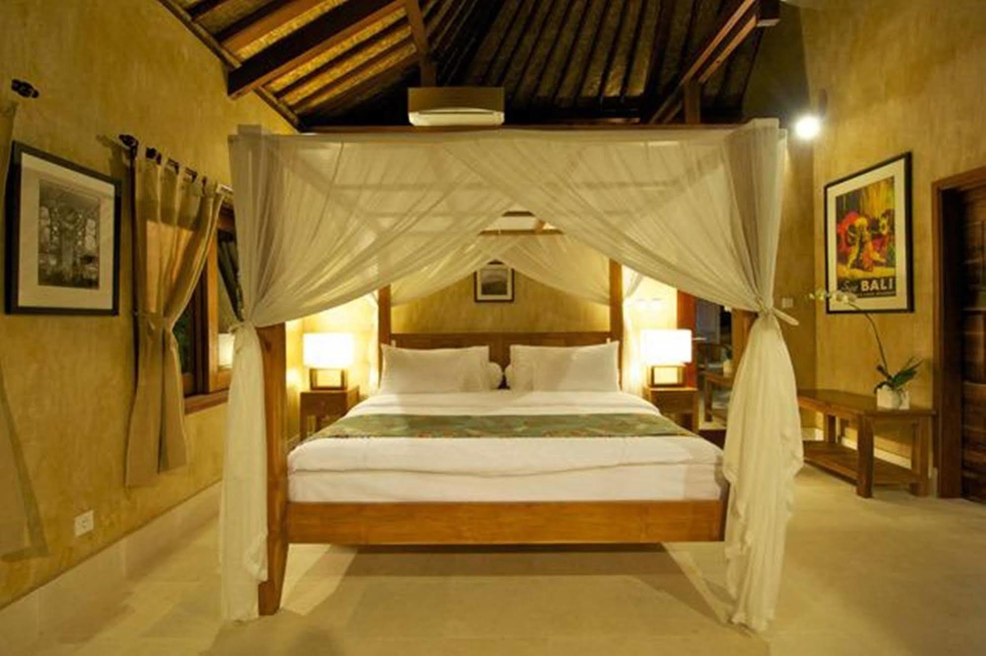 Three Monkeys Villas Pecatu  Ngoại thất bức ảnh